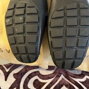 100% Authentic Louis Vuitton Black drivers with Chrome LV Buckle Louis Vuitton | Shoes | 0 Authentic Louis Vuitton Black  main image 4